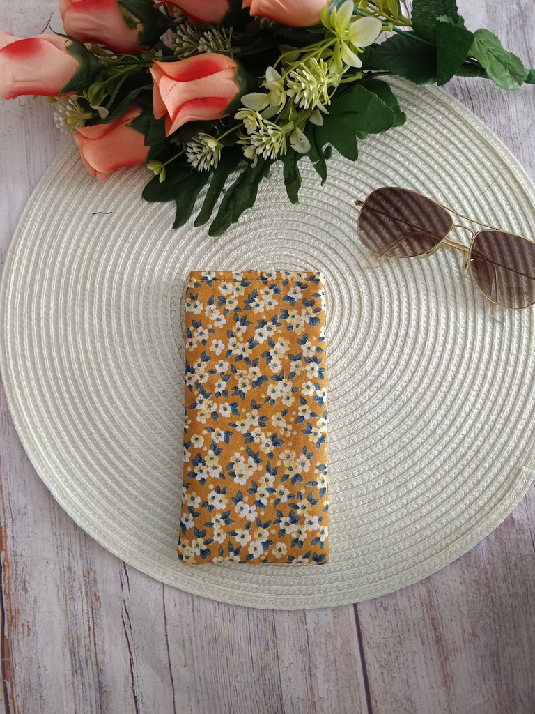 Funda para gafas ligera con estampado floral amarilla