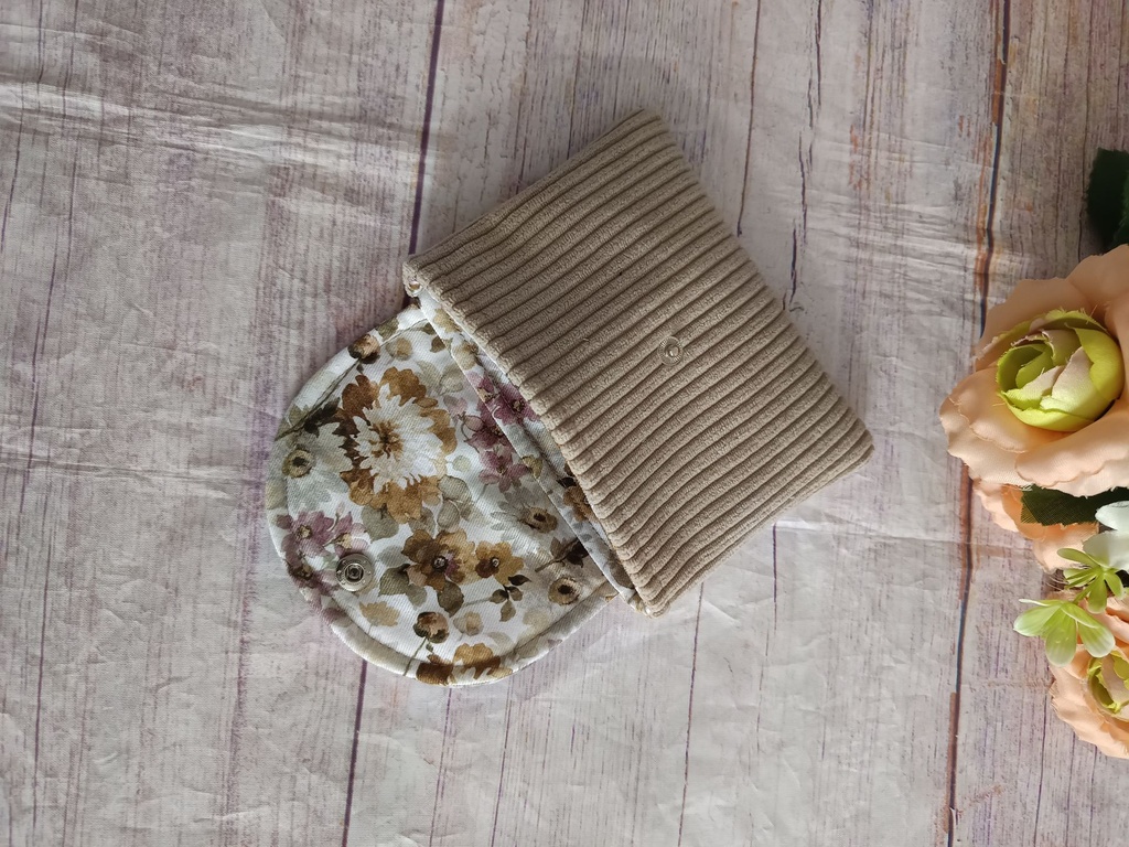 Bolsa multiusos de pana beige elegante y resistente
