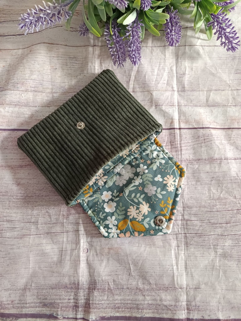 Bolsa multiusos artesanal hecha a mano