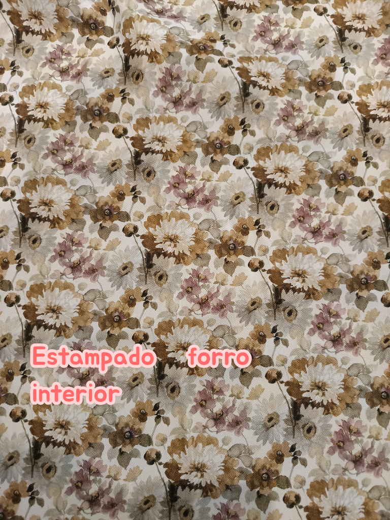 Neceser grande de mujer con un interor siempe a juego  con la tela exterior.