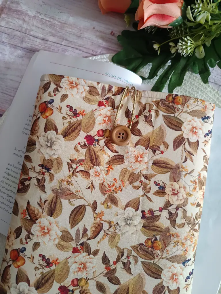 Funda de libro  de tela floral