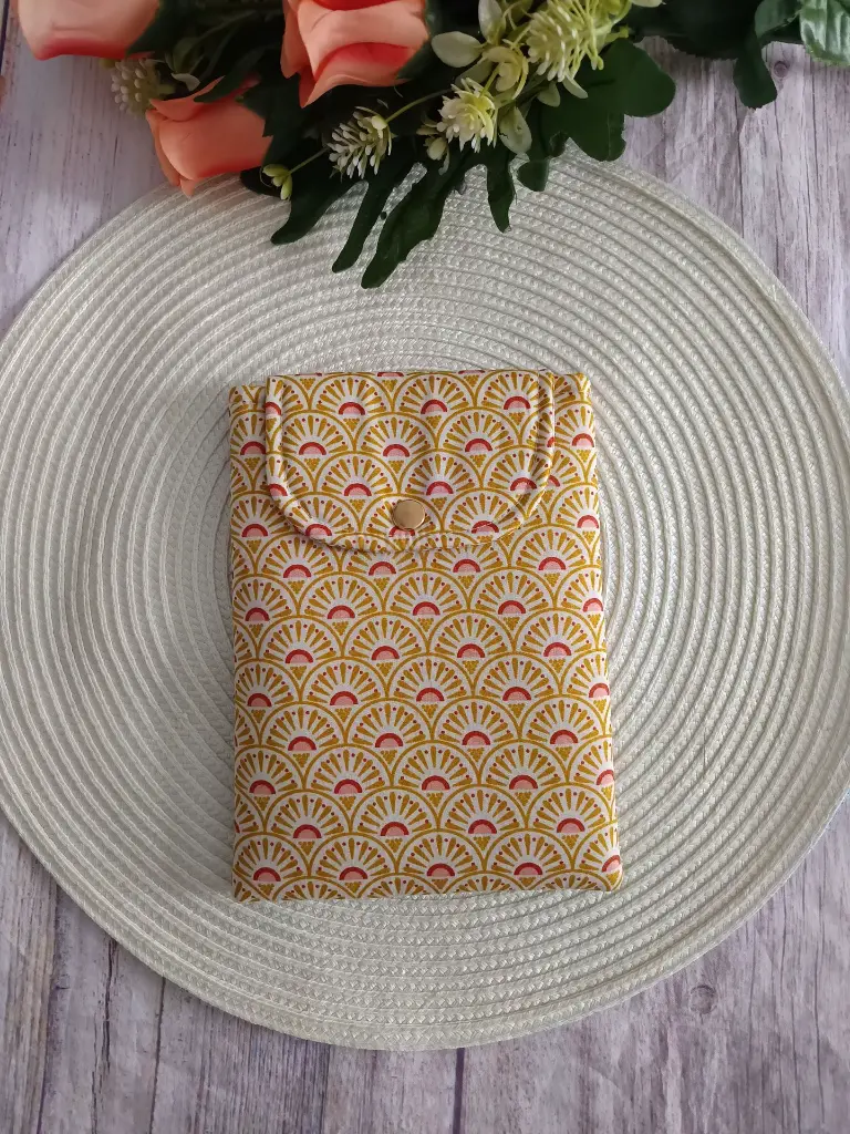 Funda para Kindle de tela hecha a mano con estampado  mostaza