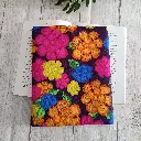 Parte trasera de la funa de libro floral  hecha a mano en tela acolchada