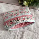 Monedero floral artesanal con doble cremallera