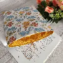 Interior de la funda Primavera que protege paginas.