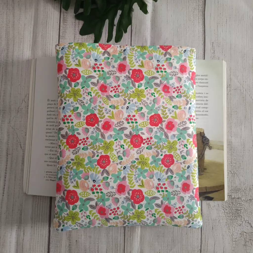 Funda de libro Florecitas