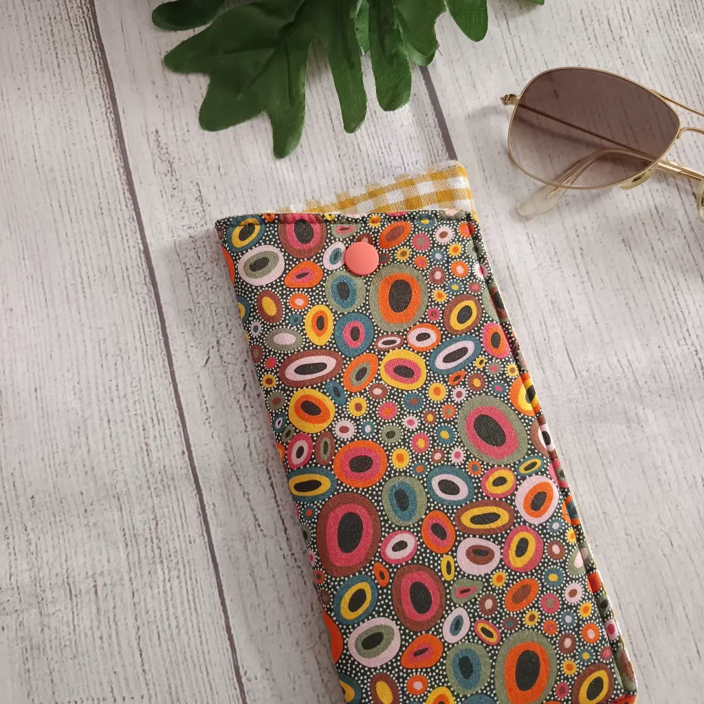 Funda para gafas con estampado geométrico multicolor