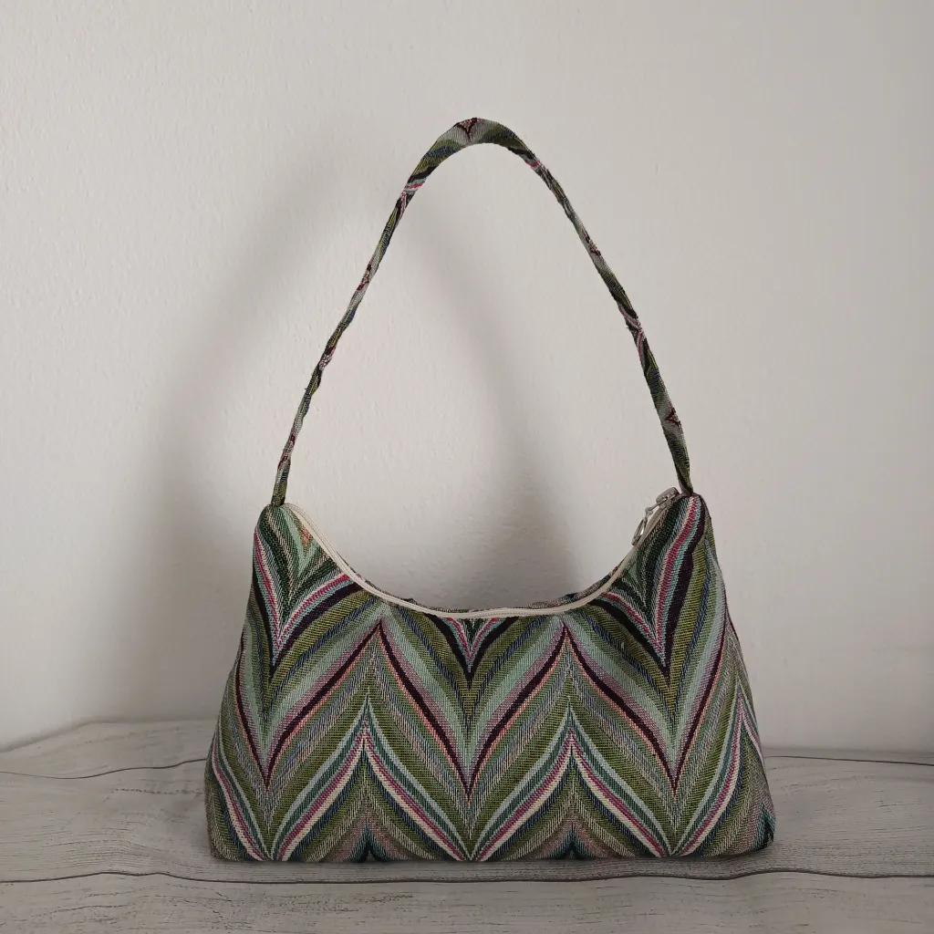 bolso de hombro de tela multicolor con estampado chevron
