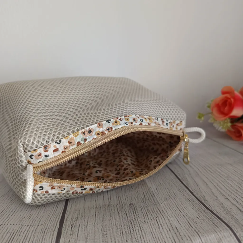 neceser hecho a mano malla 3D transpirable