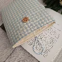 Estuche para libro con forro interior en combinación.