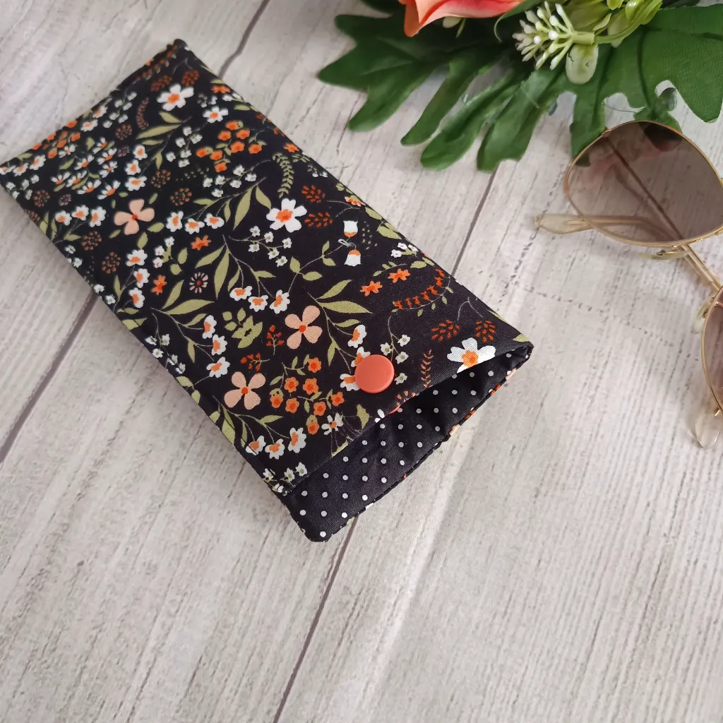 estuche para gafas de tela con diseño floral
