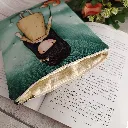 protector de libros acolchado con diseño original de niña y zorro