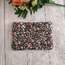INeceser compacto para maquillaje con diseño floral