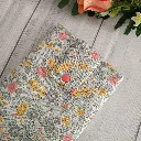 Funda para Kindle artesanal de tela con estampado floral y cierre de snap