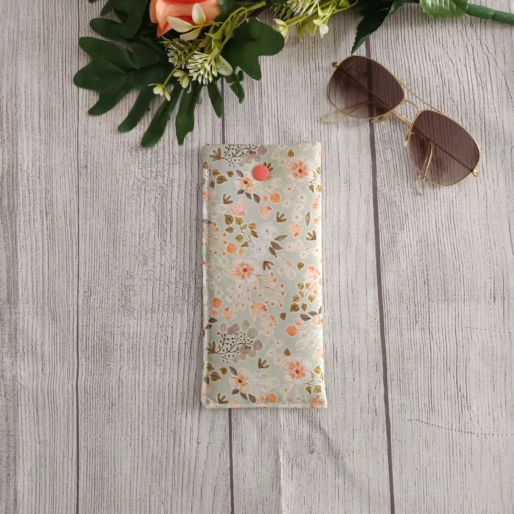 Funda para gafas de tela floral hecha a mano