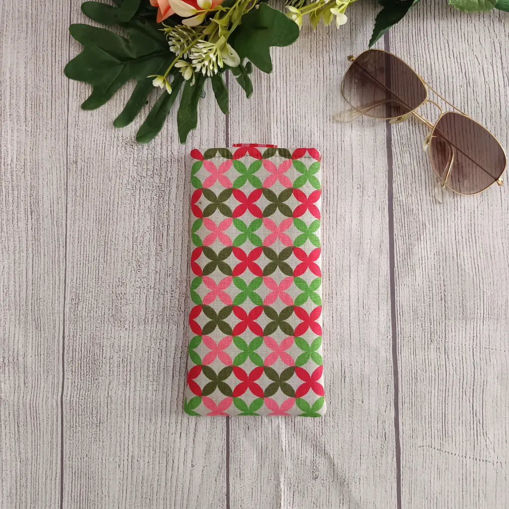 Funda para gafas de tela artesanal con estampado floral retro