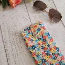 Funda de gafas tela floral multicolor, cierre botón de madera
