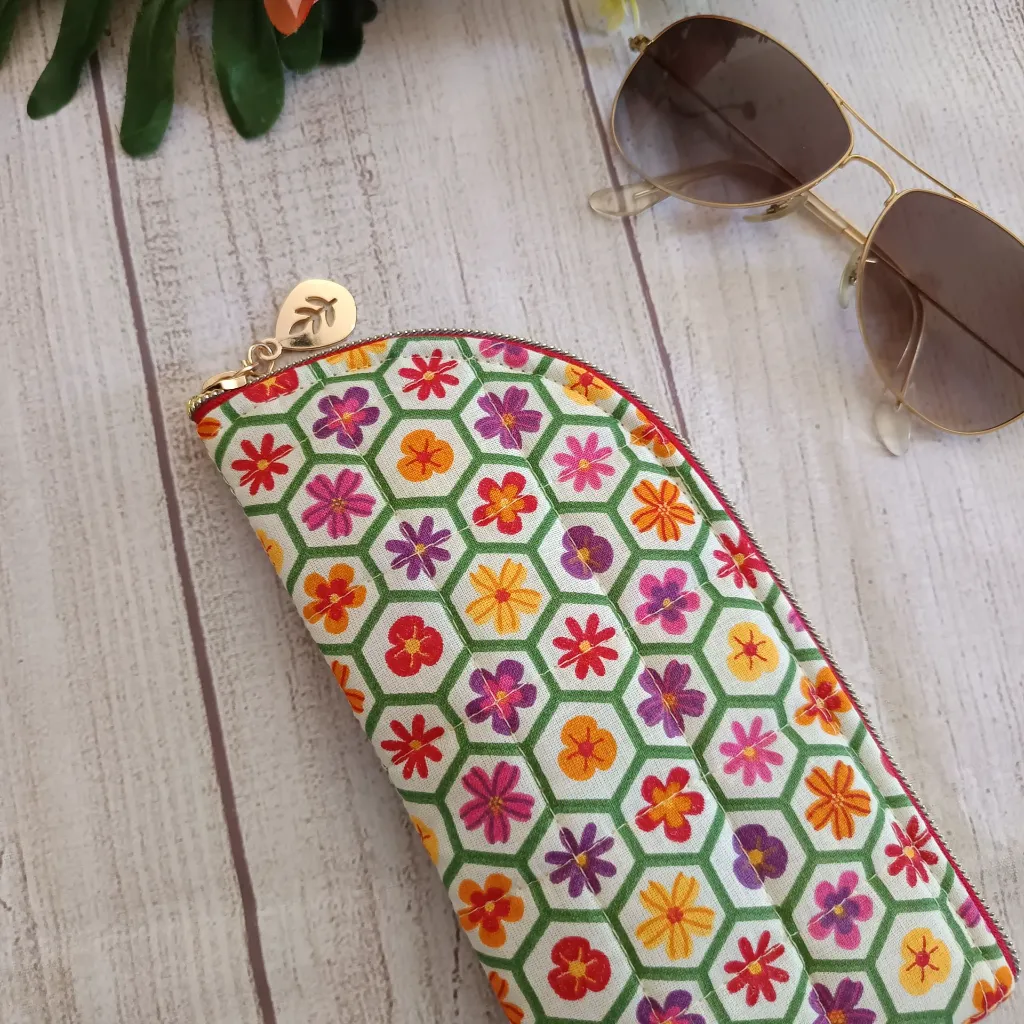 Funda gafas tela hecha a mano flores multicolor y geométrico