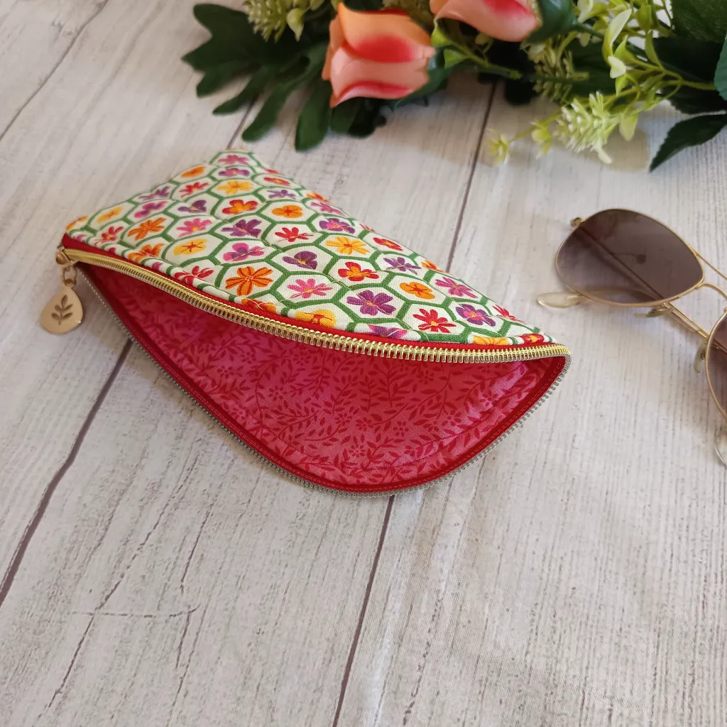 Funda de gafas hecha a mano ,acolchada y cierre con cremallera