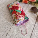 Gafas de sol guardadas en funda de tela patchwork