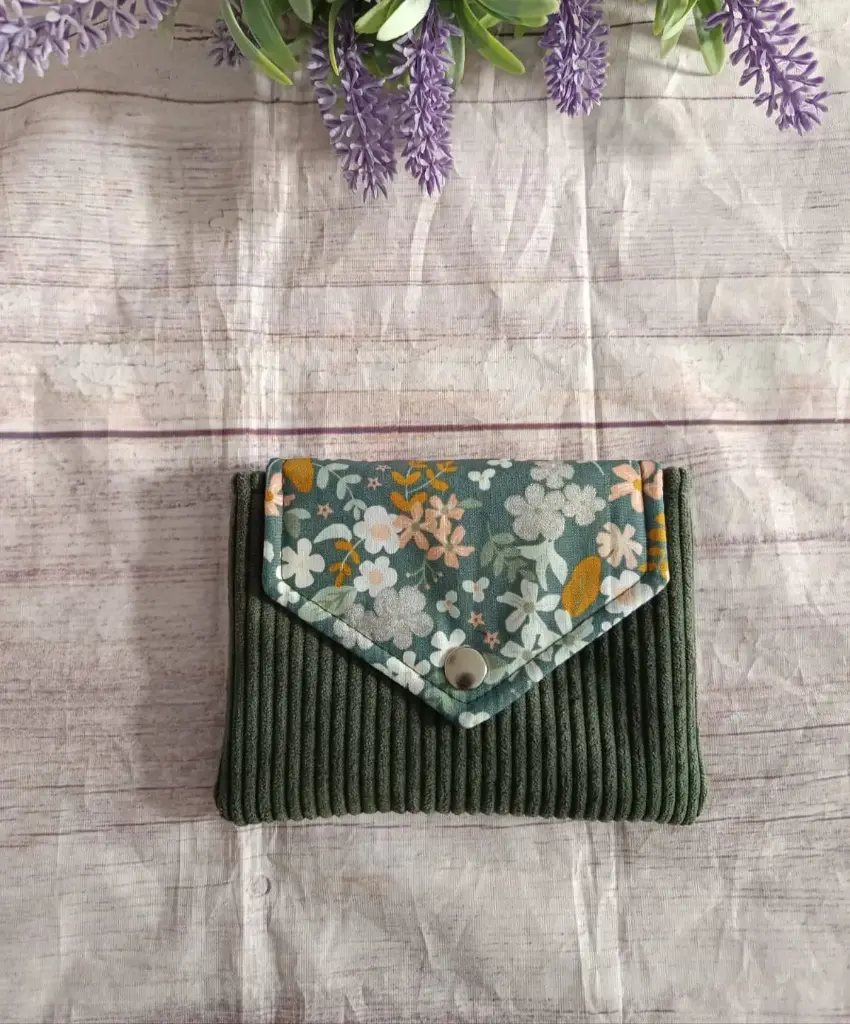 Bolsa multiusos artesanal hecha a mano