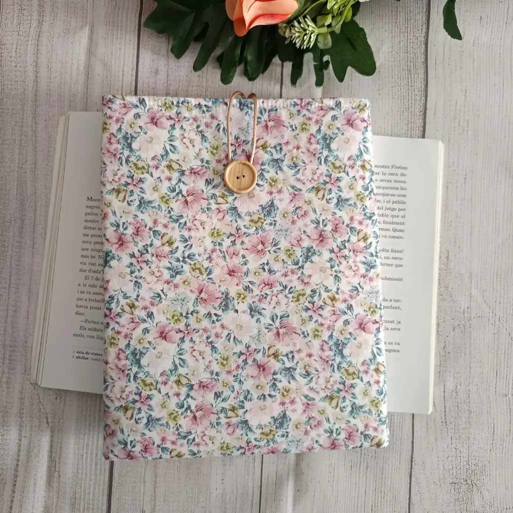 Estuche para libros de tela floral | Funda para libro protectora y acolchada