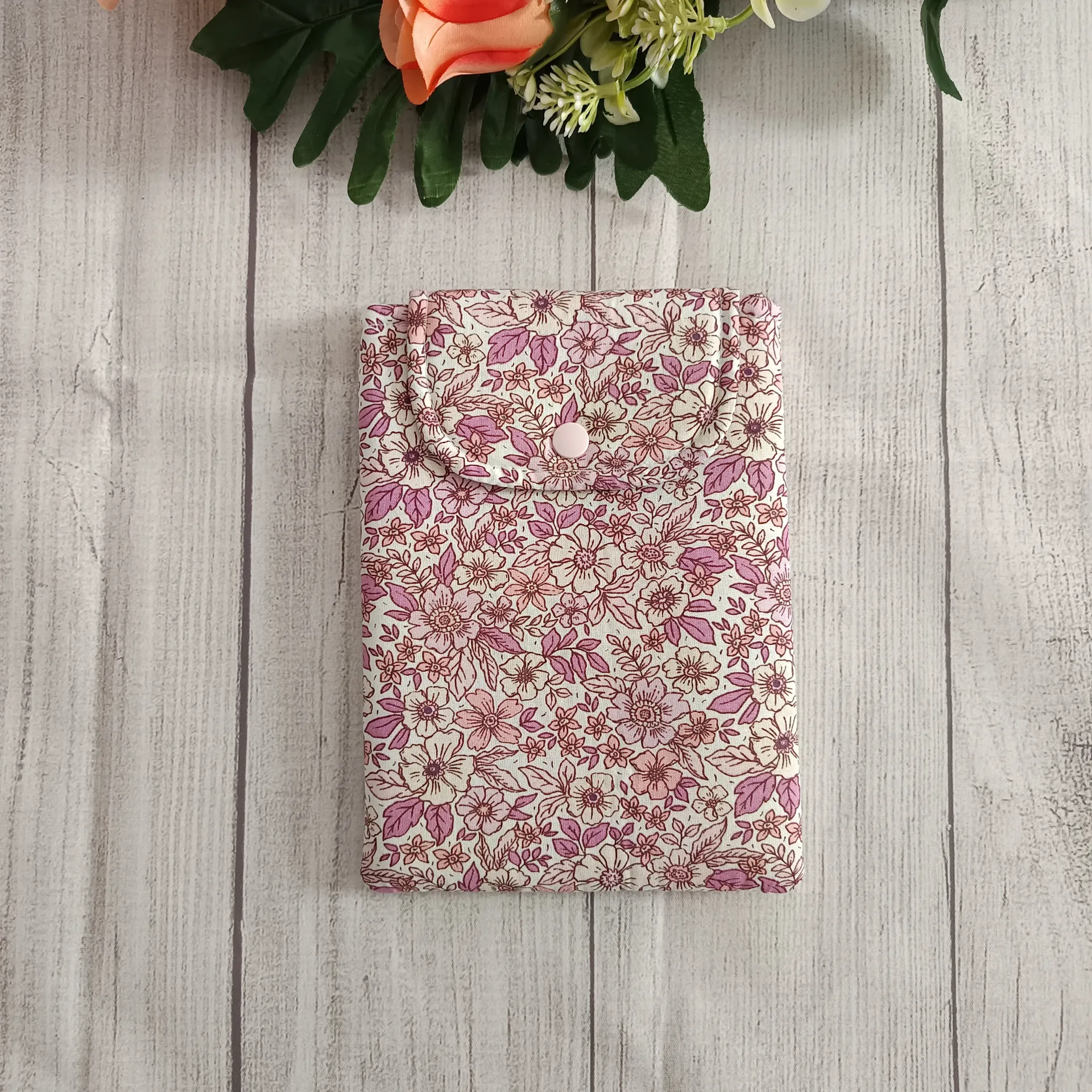 Funda Kindle de Tela Floral Artesanal