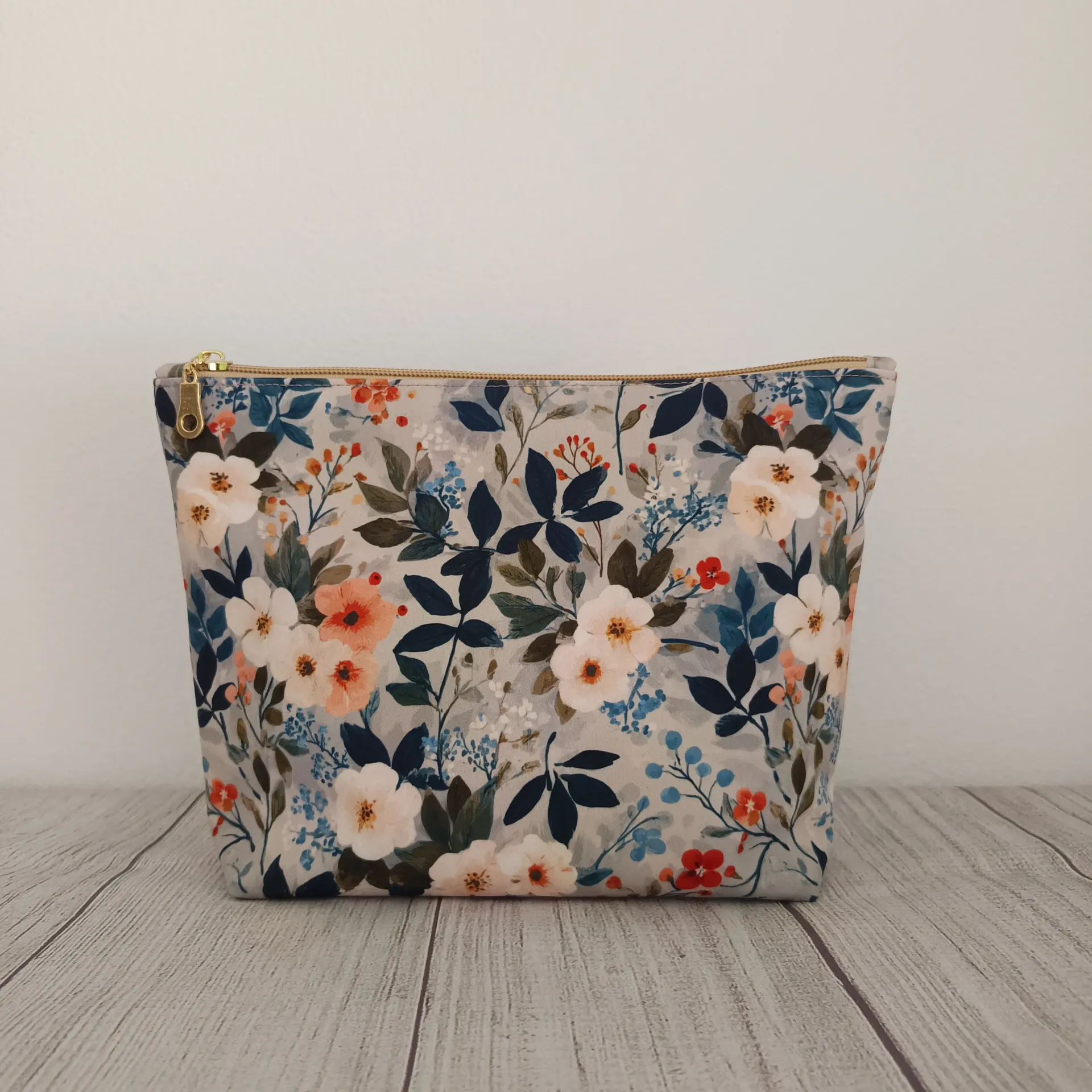 Neceser de viaje grande con diseño floral elegante