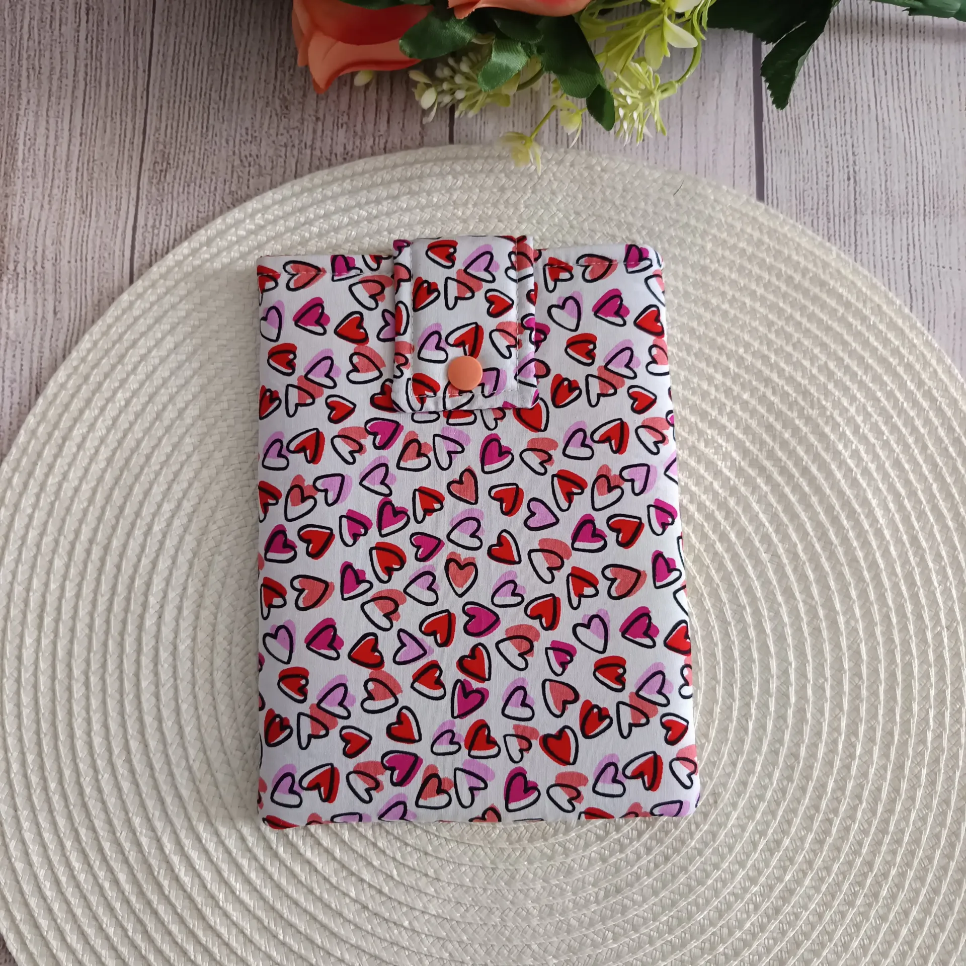 Funda Kindle de Tela con Corazones