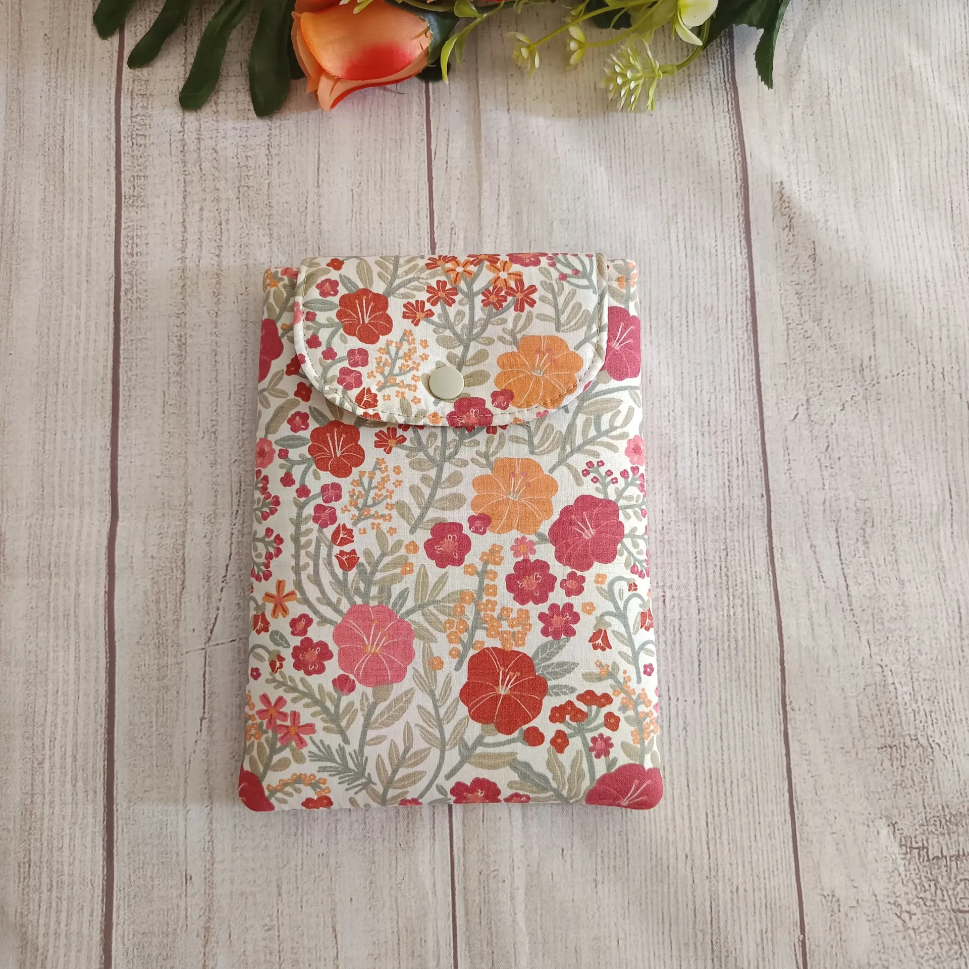 Funda de Kindle Hecha a Mano- Tela Floral