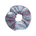 Scrunchie para el pelo floral hecho a mano con diseño romántico
